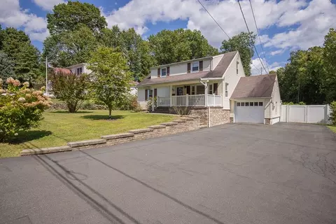 83 Lawrence St, Orangetown, NY 10983