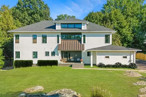 7 Daymon Ter, Larchmont, NY 10538