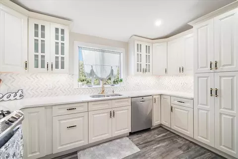 6 Mitchell Ave, Yonkers, NY 10701