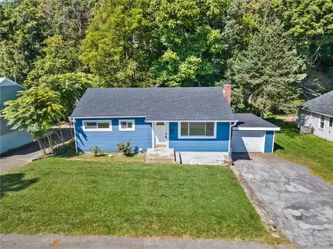 20 Woodside Pl, Lloyd, NY 12528