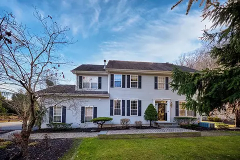 283 Woodlands Dr, Tuxedo, NY 10987