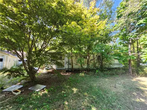 2812 Church St, Pine Plains, NY 12567