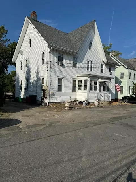 13 Smith St, Stony Point, NY 10980