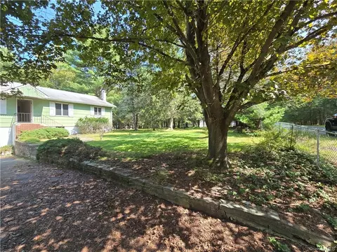 40 Anna Dr, Lumberland, NY 12737