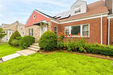 157 Villa Ave, Yonkers, NY 10704