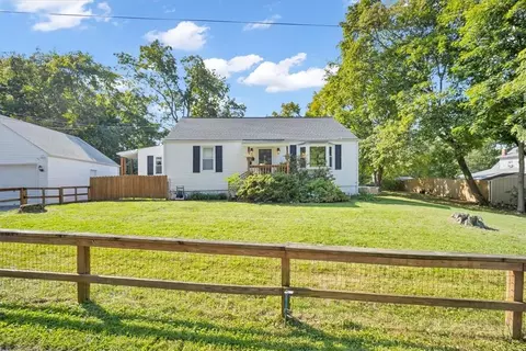70 Marple Rd Ext, Arlington, NY 12603