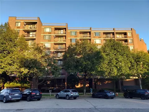 777 N Macquesten Pkwy #209, Mount Vernon, NY 10552