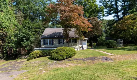 298 Spook Rock Rd, Ramapo, NY 10901