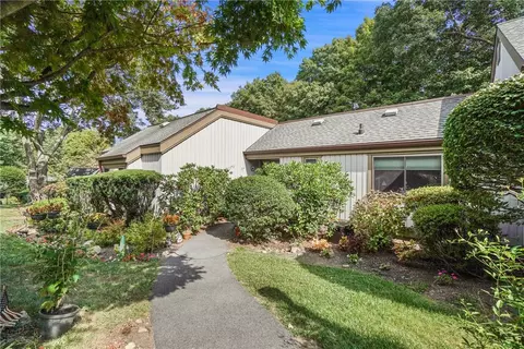 215 Heritage Hls #A, Somers, NY 10589