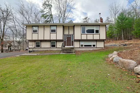 51 Patrick Dr, Mamakating, NY 12721