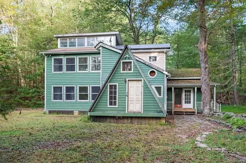 16 Philpski Dr, Mamakating, NY 12790