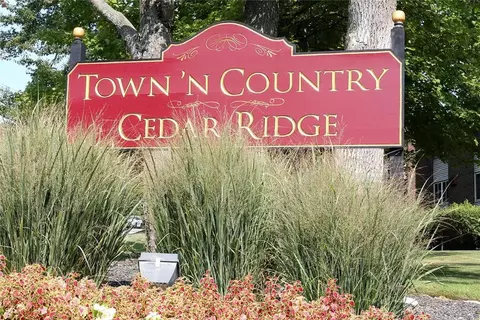 210 Country Club Ln, Pomona, NY 10970