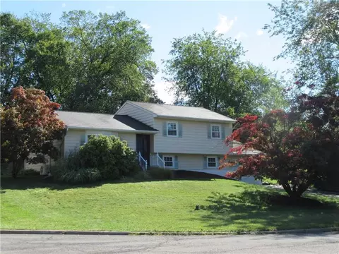2 Rera Ct, Washingtonville, NY 10992