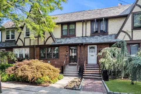 1832 Narragansett Avenue Ave, New York, NY 10461