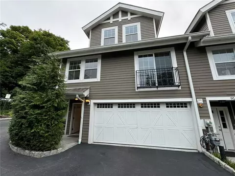93 Maple St, Scarsdale, NY 10583
