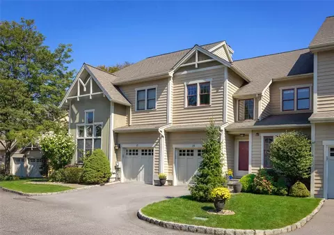 29 Hudson Dr, Greenburgh, NY 10522