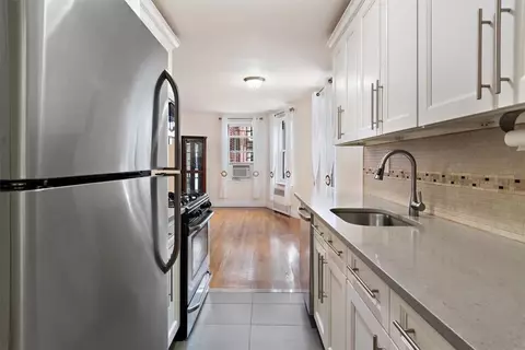 1300 Midland Ave #C50, Yonkers, NY 10704