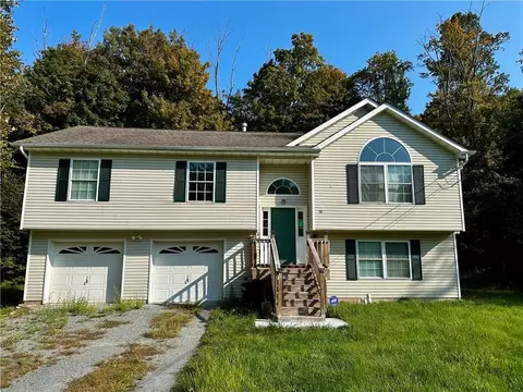 18 Lausanne Dr, Woodridge, NY 12789