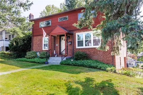 8 Alcazar Ave, Kingston, NY 12401