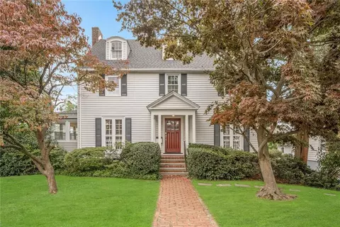 16 Grandview Ave, White Plains, NY 10605