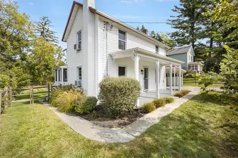 27 Elm Ave, Staatsburg, NY 12580