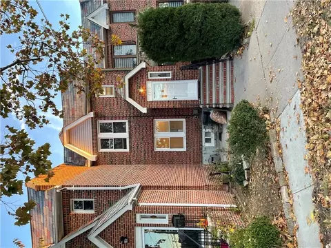 6215 Dry Harbor Rd, New York, NY 11379