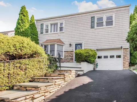 68 S Hillside Ave, Greenburgh, NY 10523