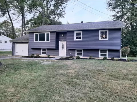 13 Malstorme Rd, Wappinger, NY 12590