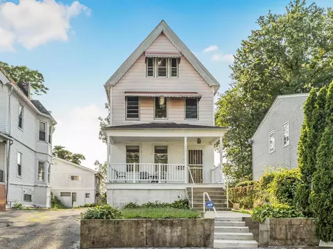 326 S 10th Ave, Mount Vernon, NY 10550