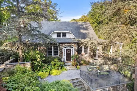 80 Nordica Dr, Cortlandt, NY 10520