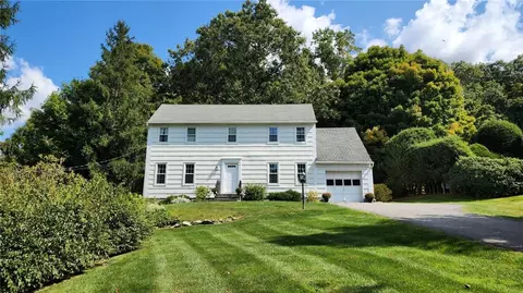 45 Sunset Dr, North Salem, NY 10560