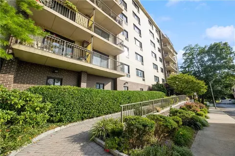 108 Sagamore Rd #6K, Eastchester, NY 10707
