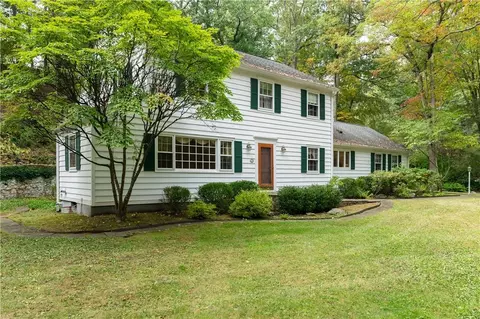 32 West Ln, Pound Ridge, NY 10576