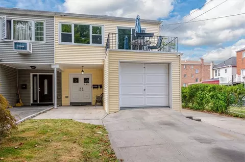 649 Hollywood Ave, New York, NY 10465