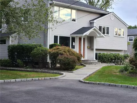52 Meadow Rd, Cortlandt, NY 10548