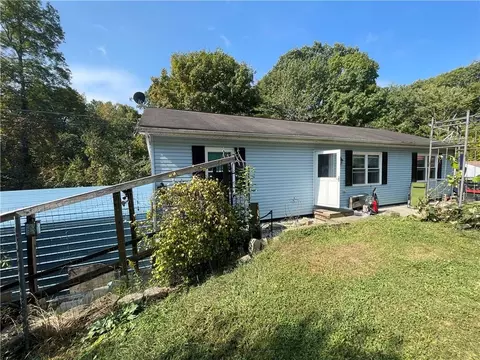63 Lewis Ln, Wallkill, NY 12589