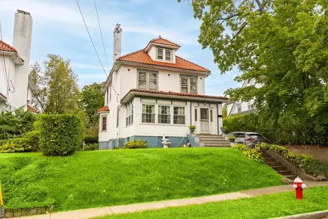 572 E Lincoln Ave, Mount Vernon, NY 10552