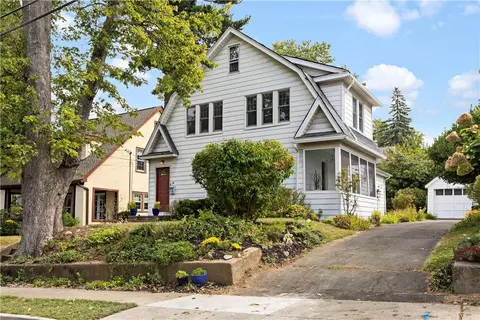 19 Maple St, Greenburgh, NY 10533