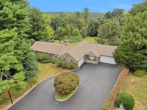 23 Sunset Dr, Mount Pleasant, NY 10594