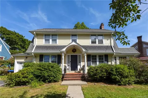 25 Rosalind Rd, Poughkeepsie, NY 12601