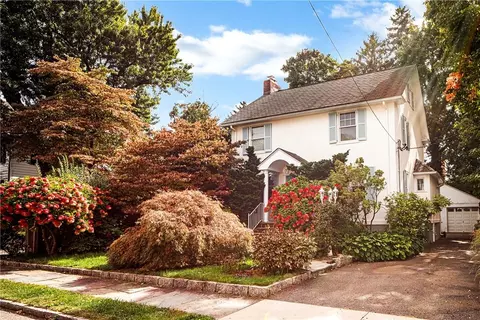 10 Hobart St, Bronxville, NY 10708