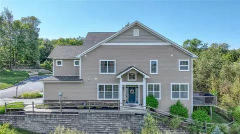 2 Highrose Ridge Way, Middletown, NY 10940