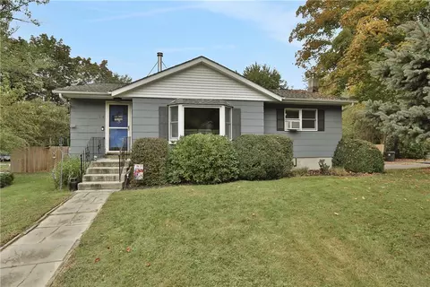 24 Emerson Dr, Washingtonville, NY 10992