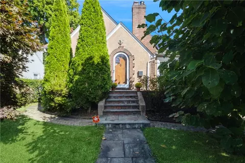150 Elwood Ave, Mount Pleasant, NY 10532