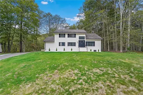 2539 Gregory St, Yorktown, NY 10598