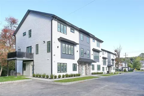 17 Old Nyack Tpke #202, Ramapo, NY 10952