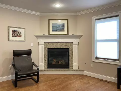 70 Lincoln Ave E, Harrison, NY 10604