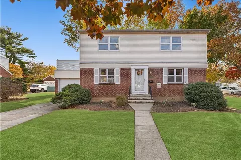 54 Kane Ave, Hempstead, NY 11550