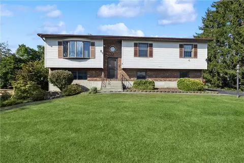 6 Scotse Rd, Wappinger, NY 12590