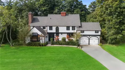 45 Hathaway Ln, White Plains, NY 10605